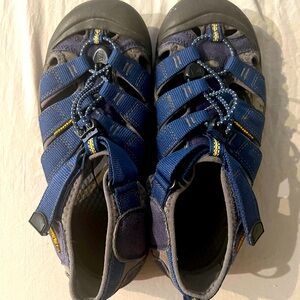 Keen Hiking/outdoor sandals